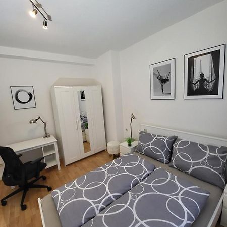 Apartment Naehe Duesseldorf Messe Expo, Airport, Train Station Duisburgo Exterior foto